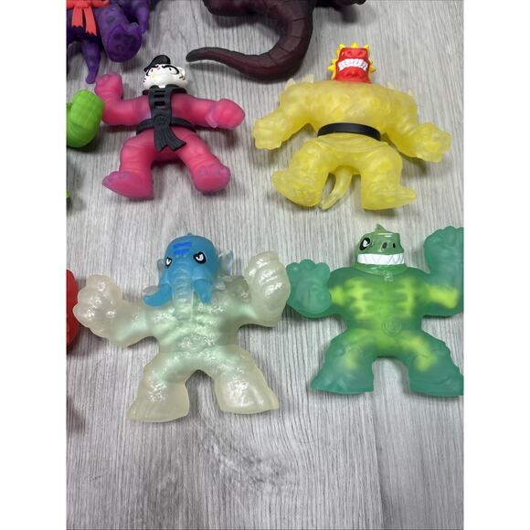 Heroes of Goo Jit Zu Glow Shifters, Dino X-Ray, Hero Pack ect 8 Count - Picture 3 of 9